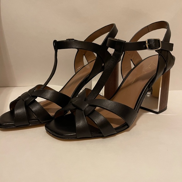 Lola Cruz-Farbe sandal color-black Size 39/ 3 1/4 in. heel. - Picture 3 of 5